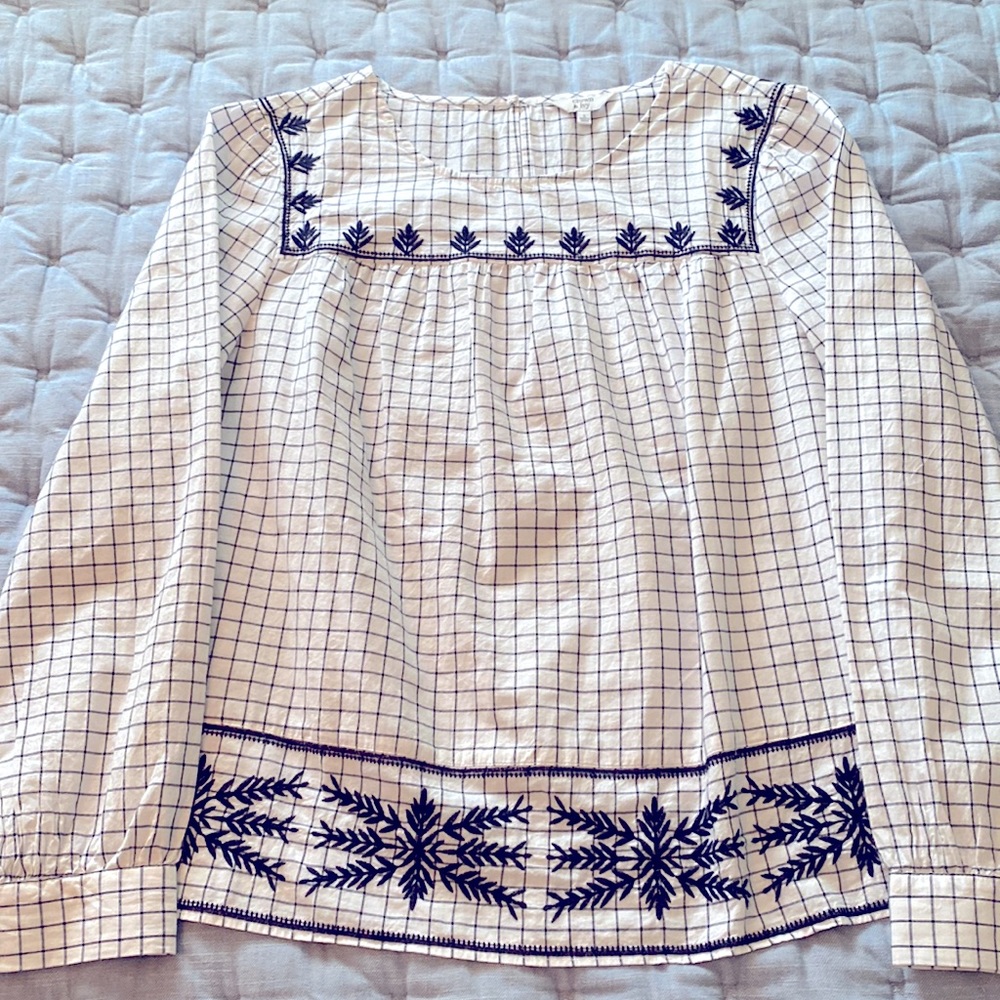 Crown & Ivy NWOT